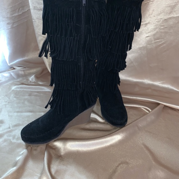 Black heeled boots - Picture 4 of 6